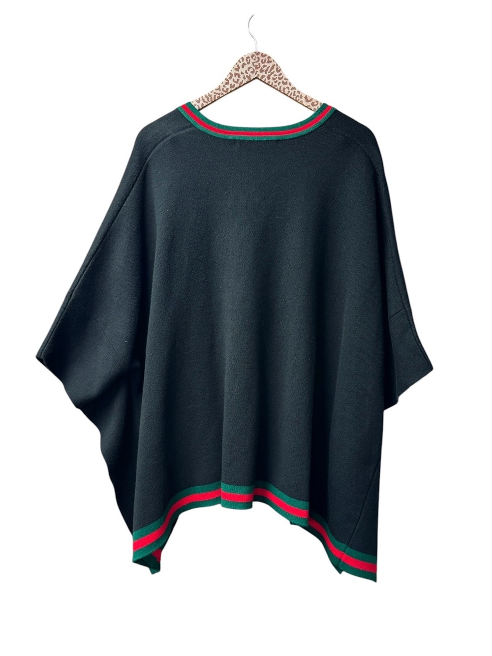 Tuckernuck Camden Knit Poncho Short Sleeve Knit Pullover Black Red Green OS - Picture 4 of 11